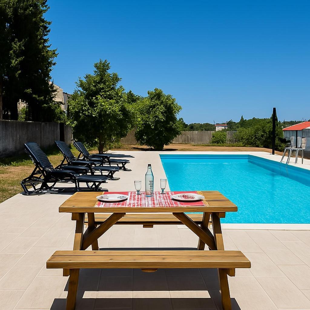 فيلا Private V3 Equipped Kitchen & Pool Teixoso المظهر الخارجي الصورة